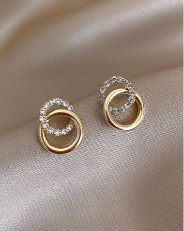 Earrings piece 10