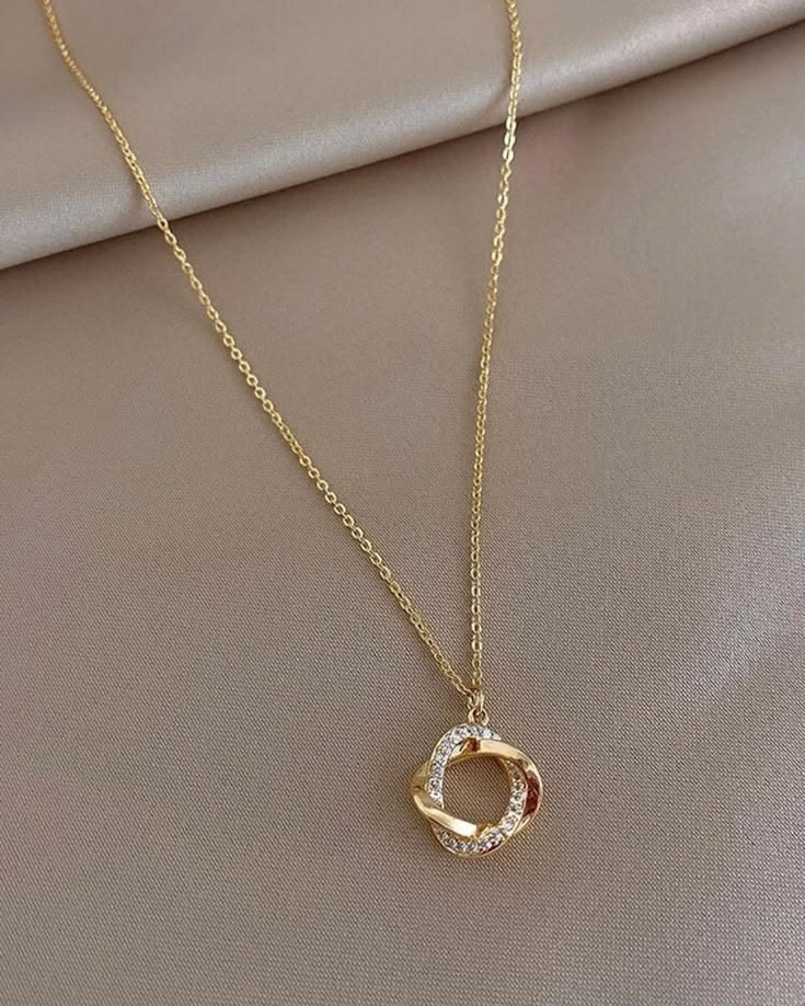 Necklaces piece 9