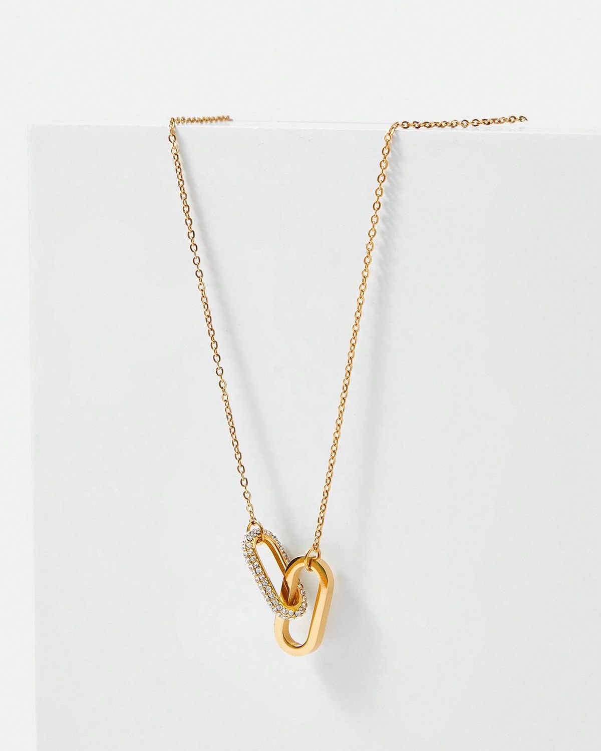 Necklaces piece 10